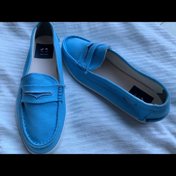 New Cole Haan Women’s Blue Loafers - Picture 2 of 3